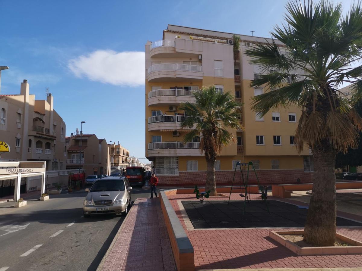 Rent An Apartment In Torrevieja Eksteriør bilde